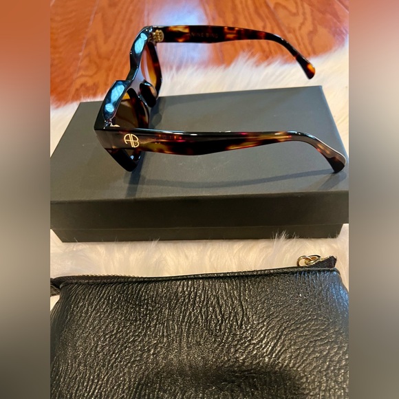 Annie Bing sunglasses. In the BOX brand new! Retail $199. Indio tortoise. Xmas! - Picture 8 of 9